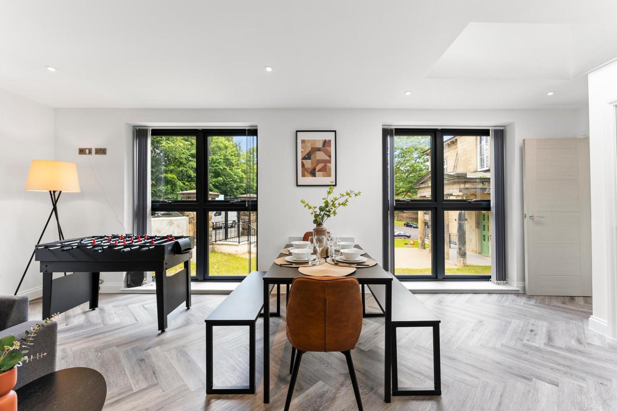 Stylish Large Leeds Apartment - Parking Екстер'єр фото